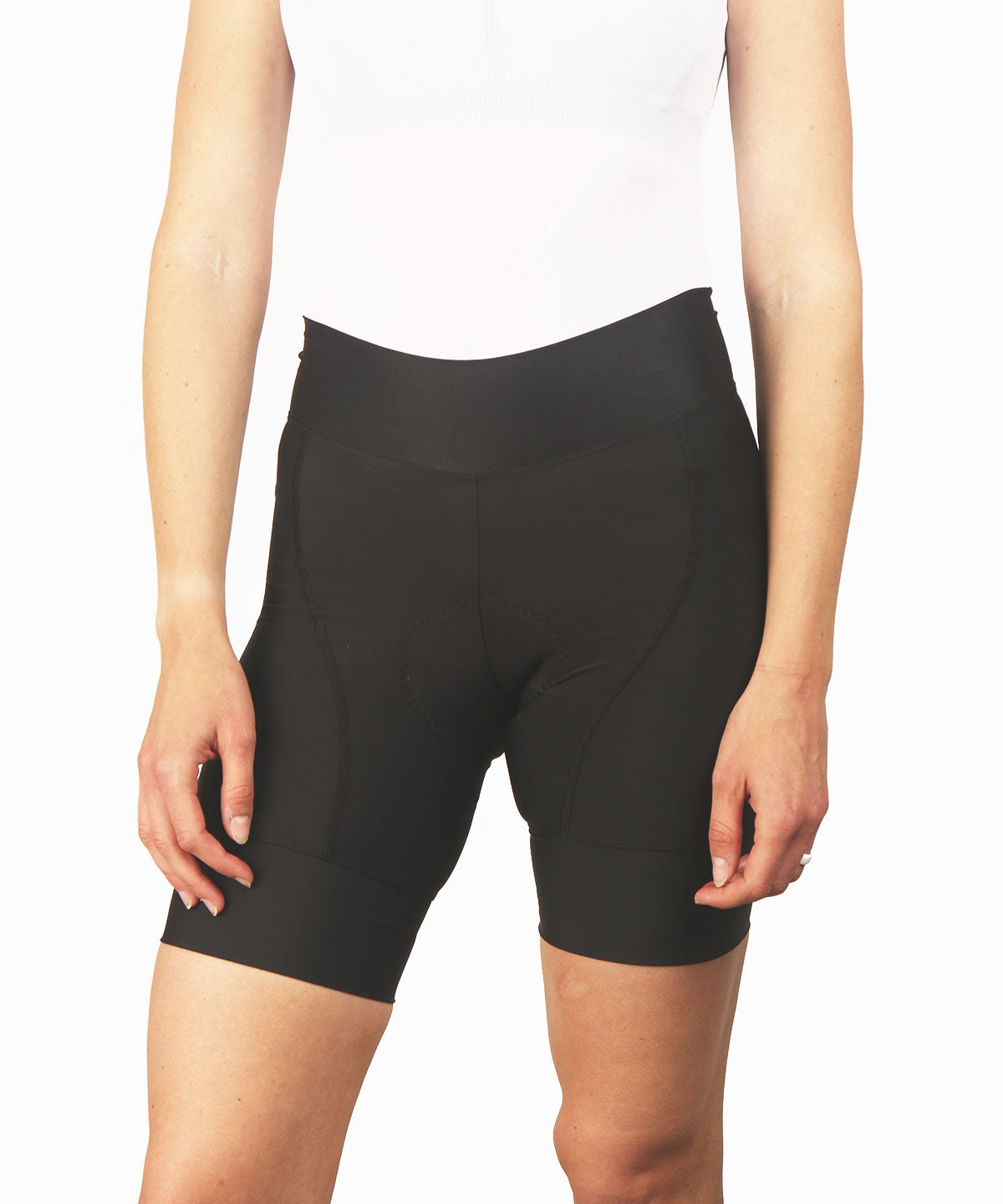 W. ESCAPE SHORT - BLACK